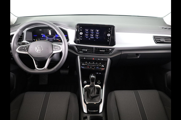 Volkswagen T-Roc Life Edition 1.5 110 kW / 150 pk TSI SUV 7 versn. | Verlengde garantie | Private lease vanaf € 699,- pm | Navigatie via App | Parkeersensoren (Park assist) | Achteruitrijcamera | Adaptieve cruise control |