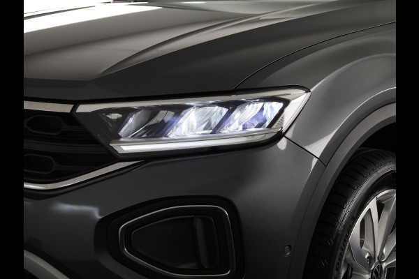 Volkswagen T-Roc Life Edition 1.5 110 kW / 150 pk TSI SUV 7 versn. | Verlengde garantie | Private lease vanaf € 699,- pm | Navigatie via App | Parkeersensoren (Park assist) | Achteruitrijcamera | Adaptieve cruise control |