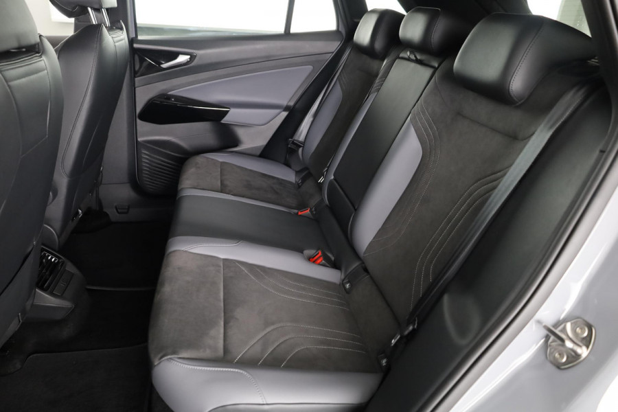 Volkswagen ID.4 Pro Business 77 kWh | Achteruitrijcamera | Led matrix | Navigatie | Elektrische Achterklep |