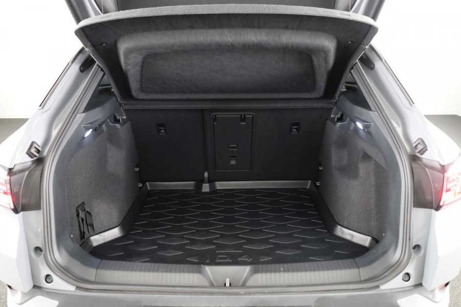 Volkswagen ID.4 Pro Business 77 kWh | Achteruitrijcamera | Led matrix | Navigatie | Elektrische Achterklep |