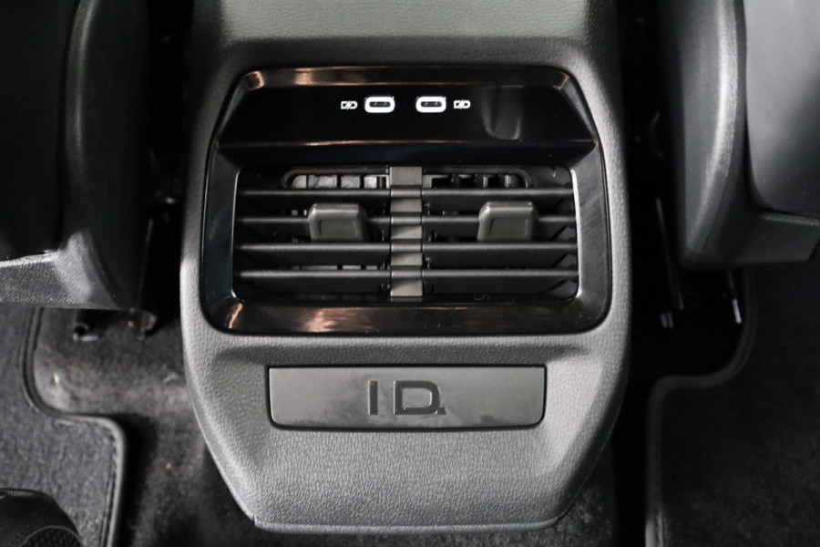 Volkswagen ID.4 Pro Business 77 kWh | Achteruitrijcamera | Led matrix | Navigatie | Elektrische Achterklep |