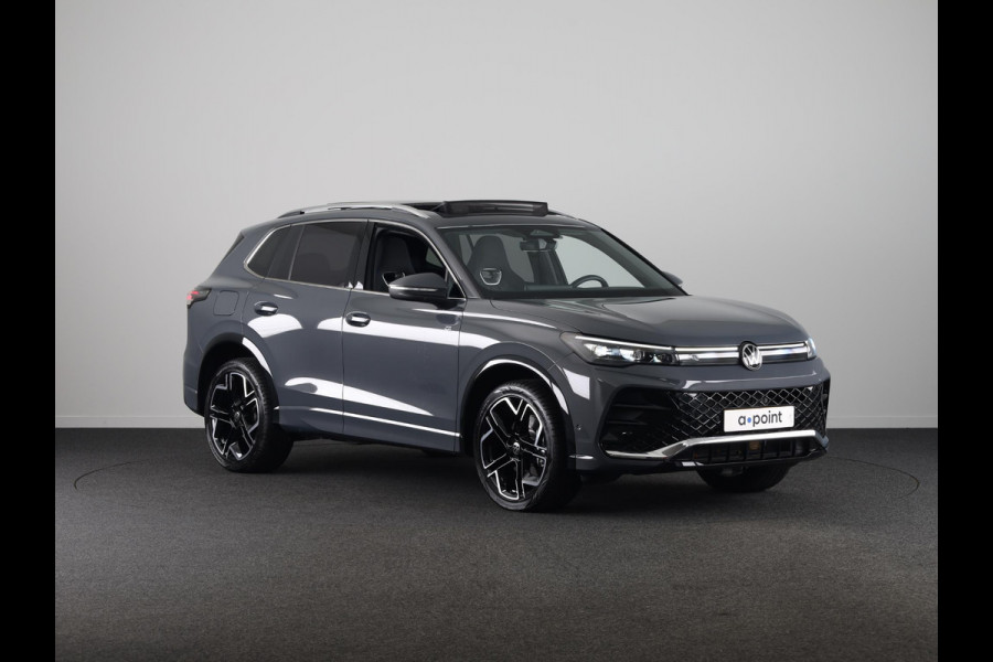 Volkswagen Tiguan 1.5 eHybrid R-Line Edition 204 PK PHEV | Panorama dak | Comfort pakket | Navigatie | Parkeer camera |