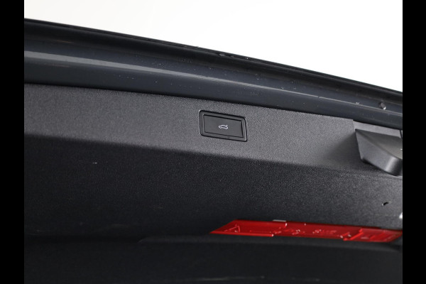 Volkswagen Tiguan 1.5 eHybrid R-Line Edition 204 PK PHEV | Panorama dak | Comfort pakket | Navigatie | Parkeer camera |