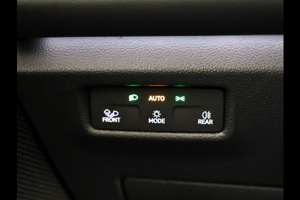 Volkswagen Tiguan 1.5 eHybrid R-Line Edition 204 PK PHEV | Panorama dak | Comfort pakket | Navigatie | Parkeer camera |