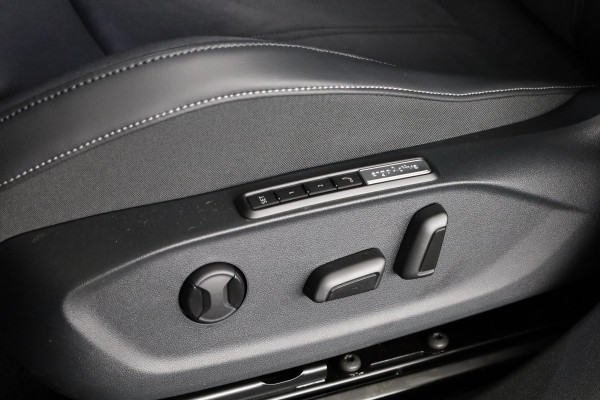 Volkswagen ID.7 Tourer Pro Limited Edition 77 kWh | Panoramadak | Head-Up Display | 360 Camera | Stoelverwarming |