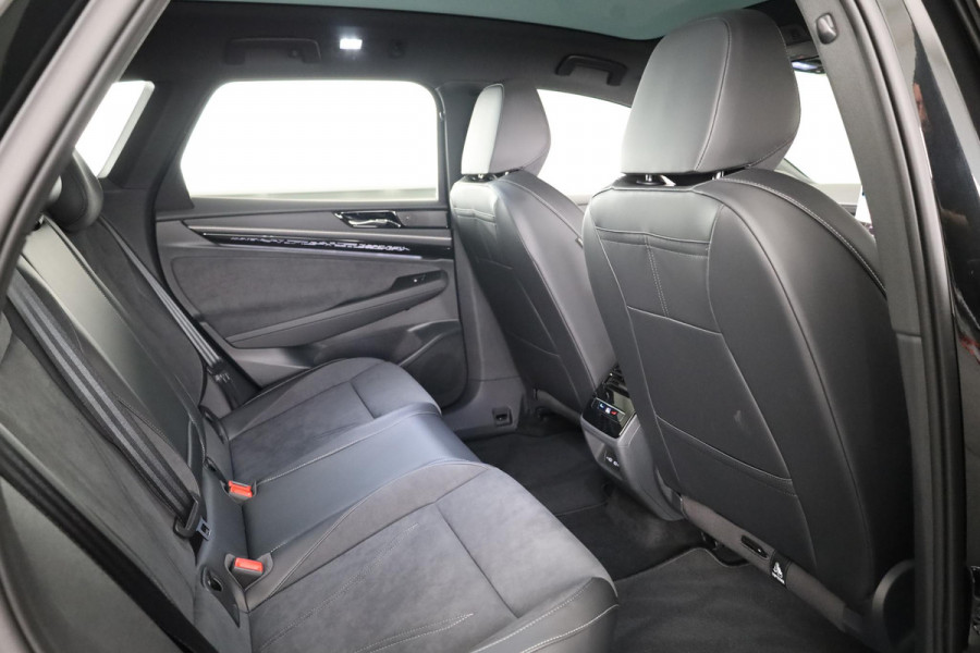 Volkswagen ID.7 Tourer Pro Limited Edition 77 kWh | Panoramadak | Head-Up Display | 360 Camera | Stoelverwarming |