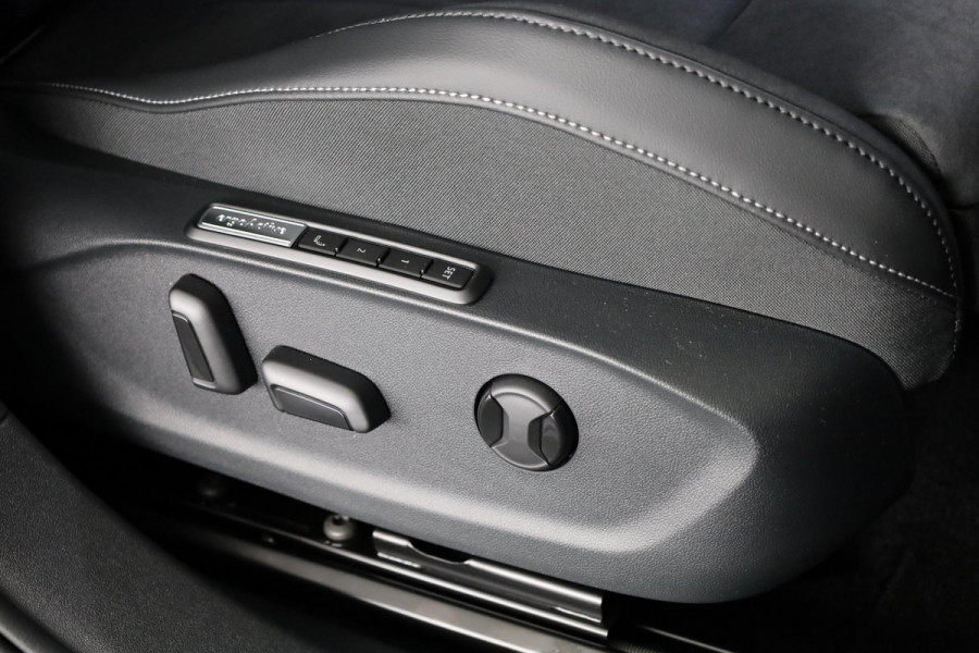 Volkswagen ID.7 Tourer Pro Limited Edition 77 kWh | Panoramadak | Head-Up Display | 360 Camera | Stoelverwarming |