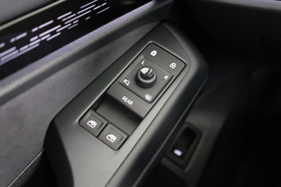 Volkswagen ID.7 Tourer Pro Limited Edition 77 kWh | Panoramadak | Head-Up Display | 360 Camera | Stoelverwarming |