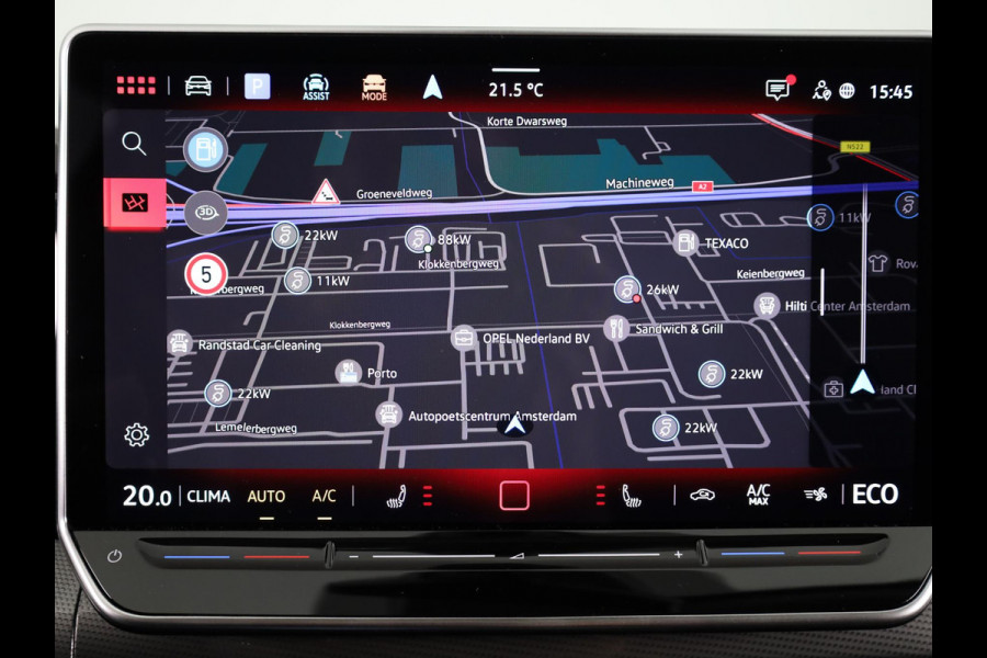 Volkswagen Golf 1.5 eHybrid Style Edition 204PK | Panoramadak | Wegklapbare trekhaak | Sportonderstel | Led matrix | Stoelverwarming | 18 Inch