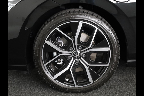 Volkswagen Golf 1.5 eHybrid Style Edition 204PK | Panoramadak | Wegklapbare trekhaak | Sportonderstel | Led matrix | Stoelverwarming | 18 Inch