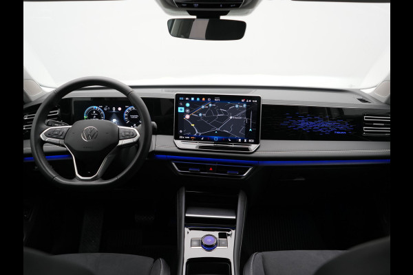 Volkswagen Tiguan 1.5 eHybrid Elegance PHEV 272pk Dealer O.H. | Trekhaak Af Fabriek | Adaptive Cruise | 360 Camera | Alcantara Sportstoelen Massage & Verwarmd | IQ Light | Stuur Verwarmd | Sfeerverlichting | Keyless | Blis | Virtual | Plug In Hybrid |