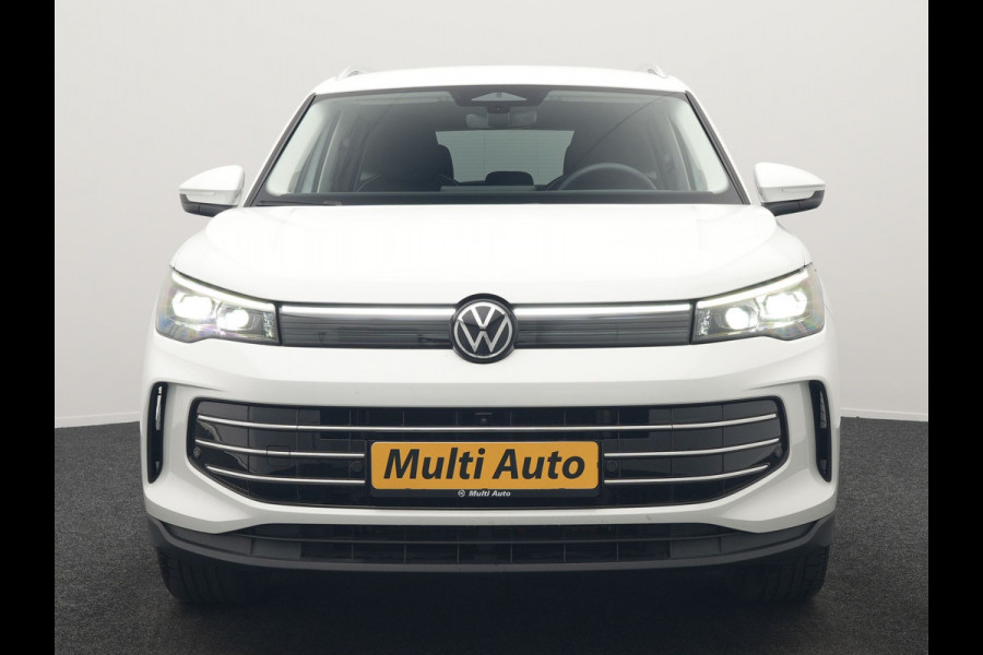 Volkswagen Tiguan 1.5 eHybrid Elegance PHEV 272pk Dealer O.H. | Trekhaak Af Fabriek | Adaptive Cruise | 360 Camera | Alcantara Sportstoelen Massage & Verwarmd | IQ Light | Stuur Verwarmd | Sfeerverlichting | Keyless | Blis | Virtual | Plug In Hybrid |