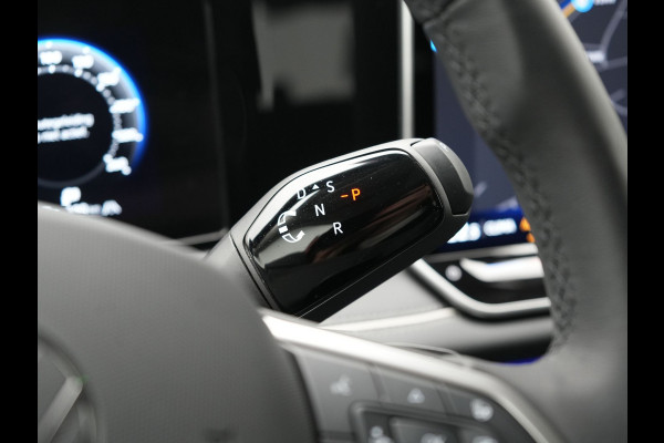 Volkswagen Tiguan 1.5 eHybrid Elegance PHEV 272pk Dealer O.H. | Trekhaak Af Fabriek | Adaptive Cruise | 360 Camera | Alcantara Sportstoelen Massage & Verwarmd | IQ Light | Stuur Verwarmd | Sfeerverlichting | Keyless | Blis | Virtual | Plug In Hybrid |