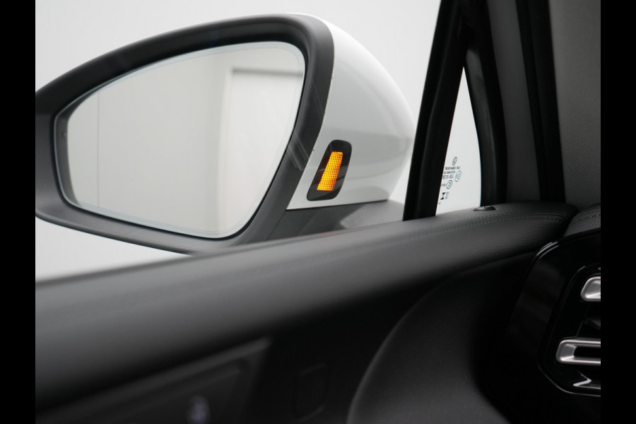 Volkswagen Tiguan 1.5 eHybrid Elegance PHEV 272pk Dealer O.H. | Trekhaak Af Fabriek | Adaptive Cruise | 360 Camera | Alcantara Sportstoelen Massage & Verwarmd | IQ Light | Stuur Verwarmd | Sfeerverlichting | Keyless | Blis | Virtual | Plug In Hybrid |