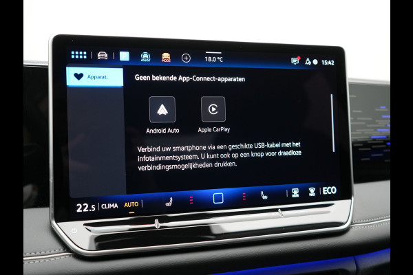 Volkswagen Tiguan 1.5 eHybrid Elegance PHEV 272pk Dealer O.H. | Trekhaak Af Fabriek | Adaptive Cruise | 360 Camera | Alcantara Sportstoelen Massage & Verwarmd | IQ Light | Stuur Verwarmd | Sfeerverlichting | Keyless | Blis | Virtual | Plug In Hybrid |