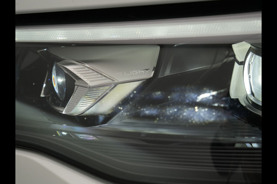 Volkswagen Tiguan 1.5 eHybrid Elegance PHEV 272pk Dealer O.H. | Trekhaak Af Fabriek | Adaptive Cruise | 360 Camera | Alcantara Sportstoelen Massage & Verwarmd | IQ Light | Stuur Verwarmd | Sfeerverlichting | Keyless | Blis | Virtual | Plug In Hybrid |