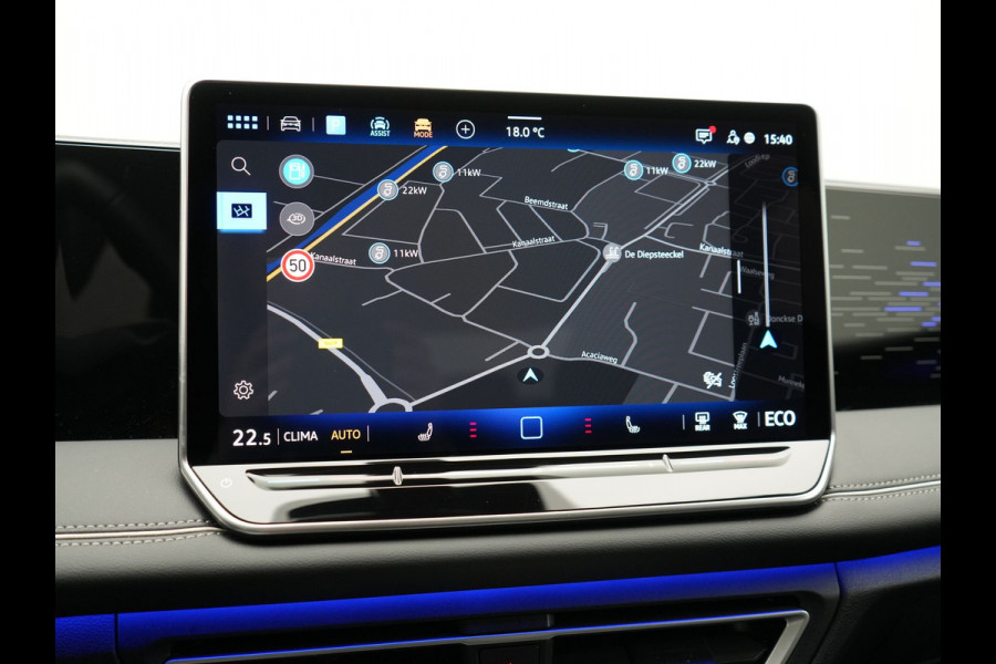 Volkswagen Tiguan 1.5 eHybrid Elegance PHEV 272pk Dealer O.H. | Trekhaak Af Fabriek | Adaptive Cruise | 360 Camera | Alcantara Sportstoelen Massage & Verwarmd | IQ Light | Stuur Verwarmd | Sfeerverlichting | Keyless | Blis | Virtual | Plug In Hybrid |