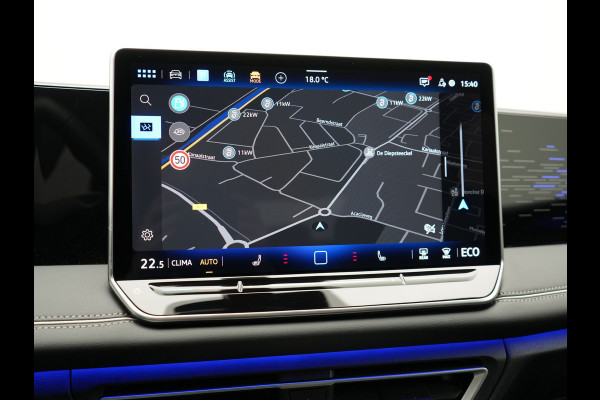 Volkswagen Tiguan 1.5 eHybrid Elegance PHEV 272pk Dealer O.H. | Trekhaak Af Fabriek | Adaptive Cruise | 360 Camera | Alcantara Sportstoelen Massage & Verwarmd | IQ Light | Stuur Verwarmd | Sfeerverlichting | Keyless | Blis | Virtual | Plug In Hybrid |