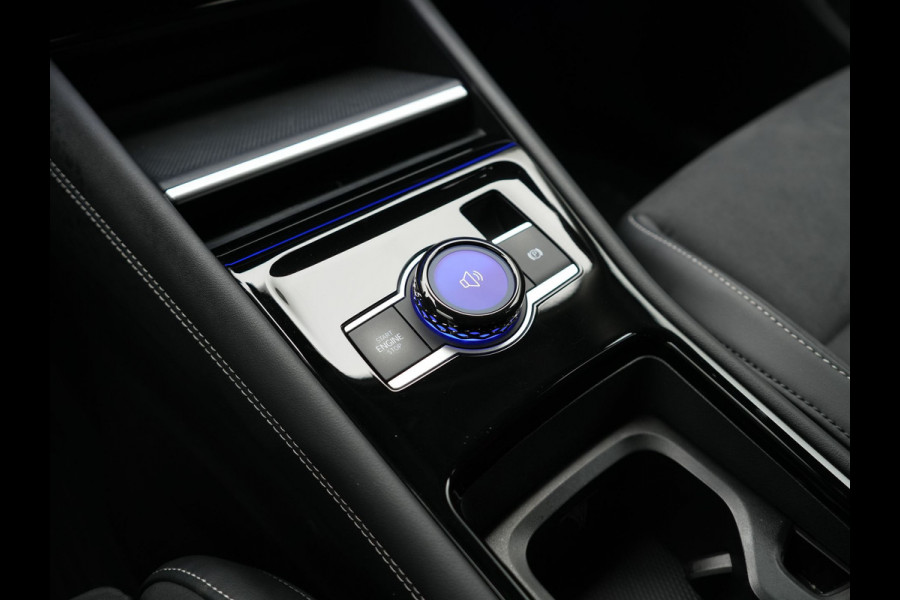 Volkswagen Tiguan 1.5 eHybrid Elegance PHEV 272pk Dealer O.H. | Trekhaak Af Fabriek | Adaptive Cruise | 360 Camera | Alcantara Sportstoelen Massage & Verwarmd | IQ Light | Stuur Verwarmd | Sfeerverlichting | Keyless | Blis | Virtual | Plug In Hybrid |