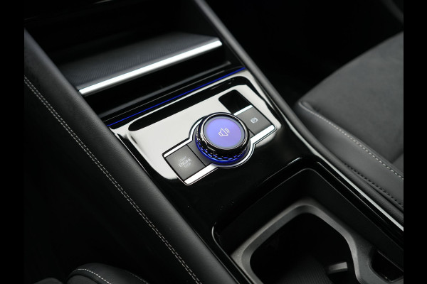 Volkswagen Tiguan 1.5 eHybrid Elegance PHEV 272pk Dealer O.H. | Trekhaak Af Fabriek | Adaptive Cruise | 360 Camera | Alcantara Sportstoelen Massage & Verwarmd | IQ Light | Stuur Verwarmd | Sfeerverlichting | Keyless | Blis | Virtual | Plug In Hybrid |