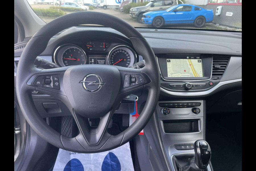 Opel Astra Sports Tourer 1.2 Business Edition