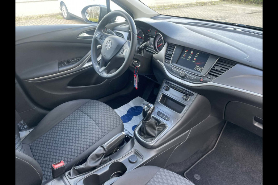 Opel Astra Sports Tourer 1.2 Business Edition