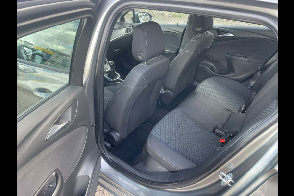 Opel Astra Sports Tourer 1.2 Business Edition