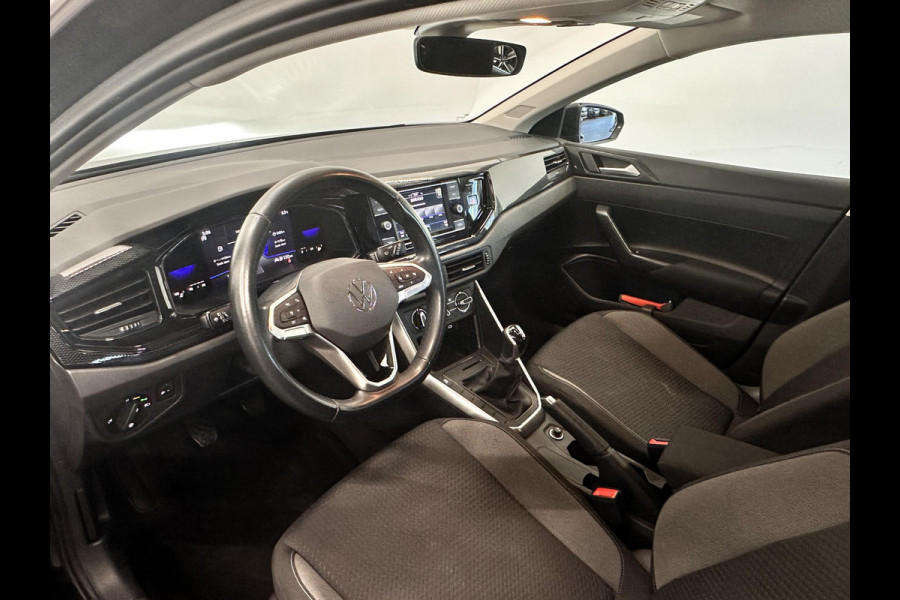 Volkswagen Polo 1.0 TSI Life Navigatie Apple Carplay/Android Auto Cruise Control Virual Cokpit Full Led Lichtmetalen velgen Airco