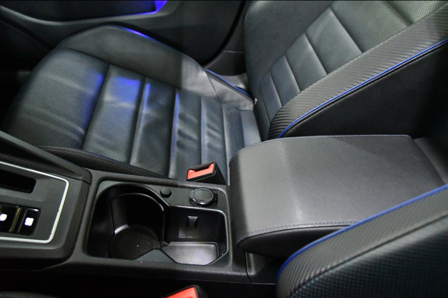 Volkswagen Golf 2.0 TSI R 4Motion Performance*AKra*Blindspot*Leder*Pano