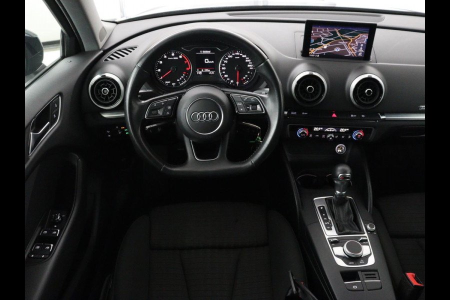 Audi A3 30 TFSI Sport | Sportstoelen | Full LED | Navigatie | Parkeerhulp | Climate control | Bluetooth | 17'' | Cruise control