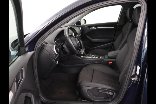 Audi A3 30 TFSI Sport | Sportstoelen | Full LED | Navigatie | Parkeerhulp | Climate control | Bluetooth | 17'' | Cruise control
