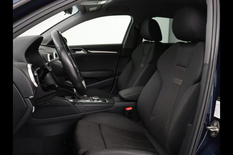 Audi A3 30 TFSI Sport | Sportstoelen | Full LED | Navigatie | Parkeerhulp | Climate control | Bluetooth | 17'' | Cruise control