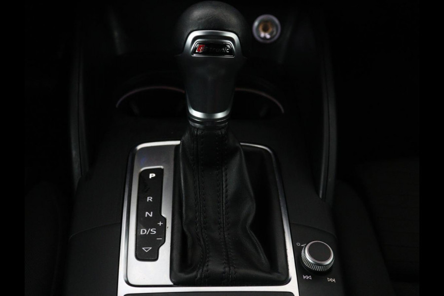 Audi A3 30 TFSI Sport | Sportstoelen | Full LED | Navigatie | Parkeerhulp | Climate control | Bluetooth | 17'' | Cruise control