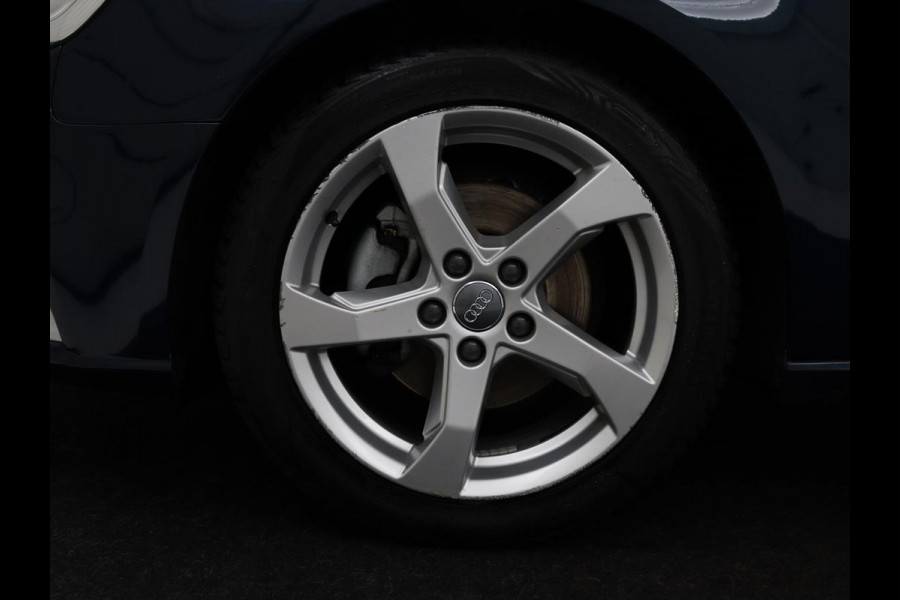Audi A3 30 TFSI Sport | Sportstoelen | Full LED | Navigatie | Parkeerhulp | Climate control | Bluetooth | 17'' | Cruise control
