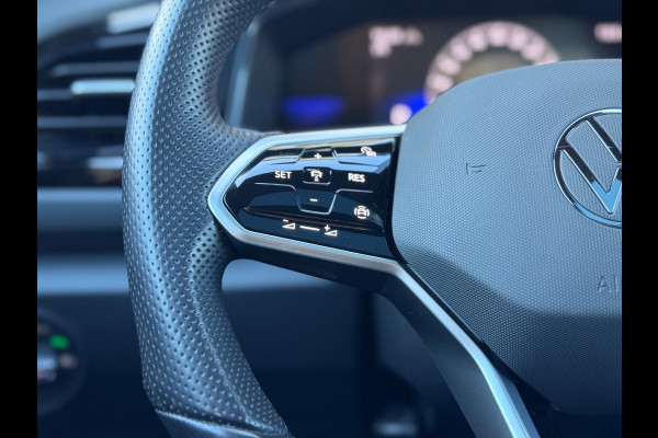 Volkswagen T-Roc 1.5 TSI R-Line Business Pano/AppleCarplay