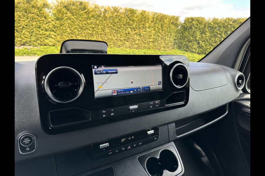 Mercedes-Benz Sprinter 317 CDI 9G-TRONIC RWD / L2H2 / FACELIFT / TREKHAAK 3.5T / CAMERA / BLINDSPOT / DISTRONIC / ADAPTIVE CRUISE / ECC / STOELVERW....