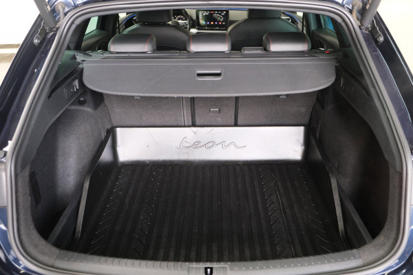Seat Leon Sportstourer 1.5 eTSI FR Business Intense Automaat - N.A.P. Airco, Cruise, Virtual Display, Camera, PDC.