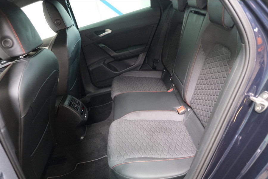 Seat Leon Sportstourer 1.5 eTSI FR Business Intense Automaat - N.A.P. Airco, Cruise, Virtual Display, Camera, PDC.
