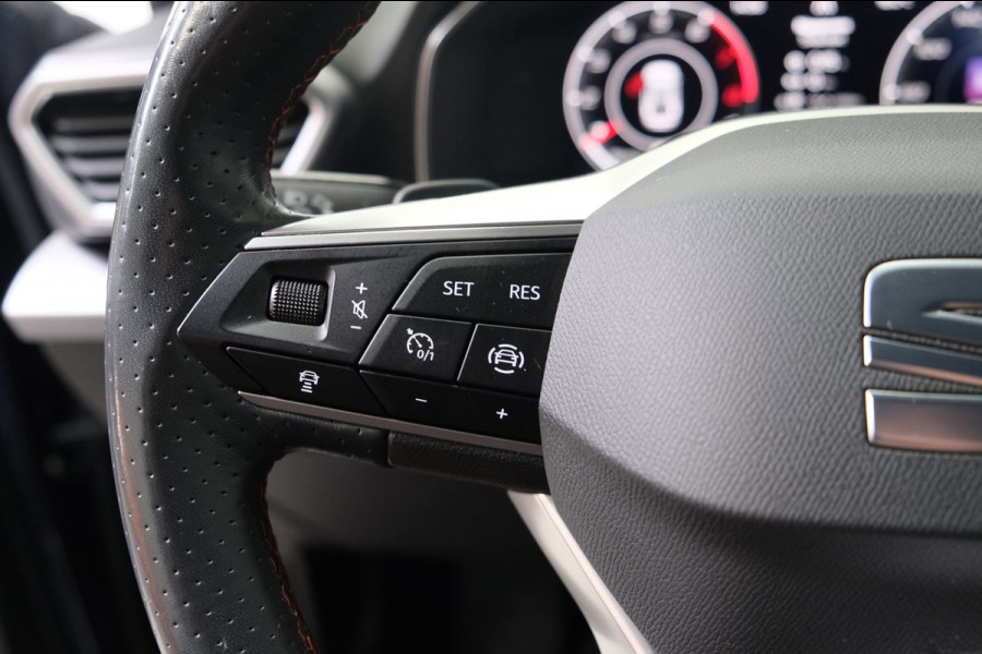 Seat Leon Sportstourer 1.5 eTSI FR Business Intense Automaat - N.A.P. Airco, Cruise, Virtual Display, Camera, PDC.