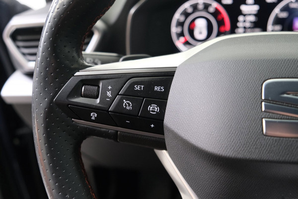 Seat Leon Sportstourer 1.5 eTSI FR Business Intense Automaat - N.A.P. Airco, Cruise, Virtual Display, Camera, PDC.