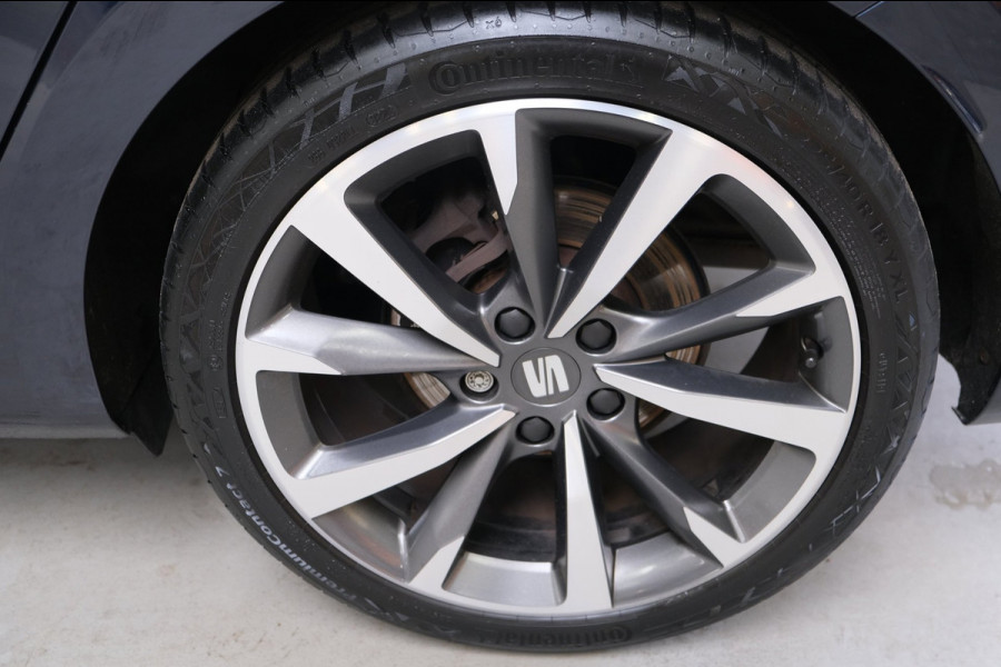 Seat Leon Sportstourer 1.5 eTSI FR Business Intense Automaat - N.A.P. Airco, Cruise, Virtual Display, Camera, PDC.