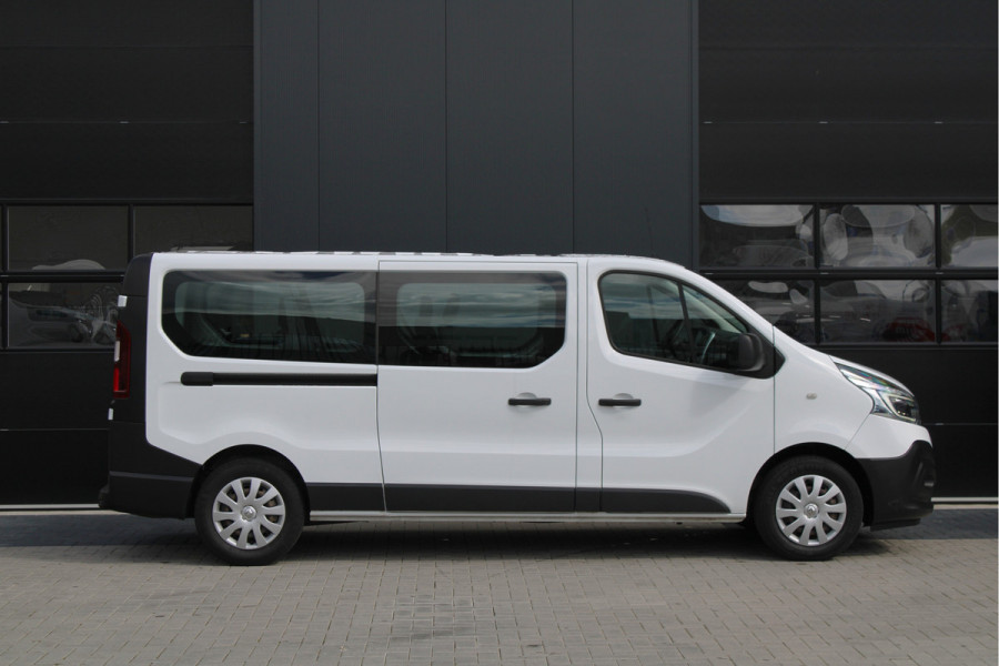 Renault Trafic Passenger 2.0 dCi 120 Grand Life 120pk 9 Zits - Prijs incl. BTW - Airco - Cruise - LED - Navi - Bluetooth - Rijklaar