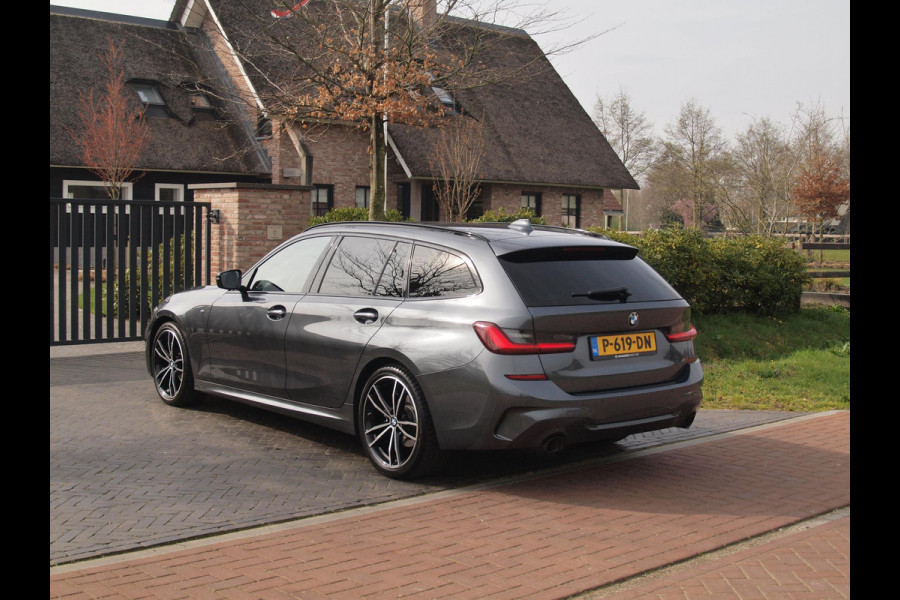 BMW 3 Serie Touring 318i Business Edition | M-pakket | Sfeerverlichting | Automaat | Apple Carplay | NL-Auto |