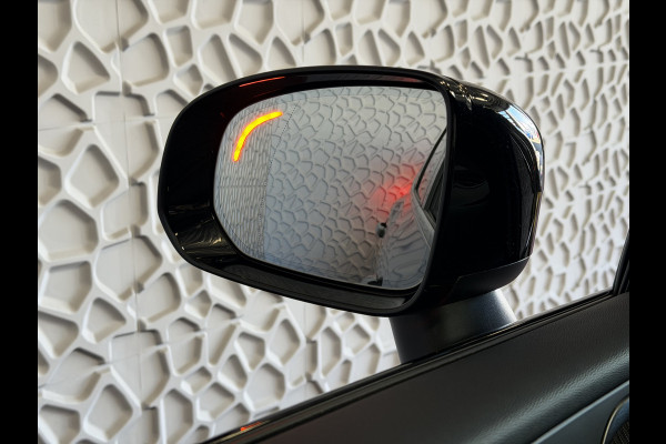 Volvo XC60 2.0 T6 AWD ULTRA DARK NW MODEL ELEK.TREKHAAK HARMAN KARDON HEADUP 360.CAM LEER SCHUIFDAK PHEV Plug in Hybrid ✅ Top Auto's Wijchen ,  Altijd een Ruim aanbod van Volvo's i  BUSINESS / CORE / BRIGHT / DARK / ULTRA DARK / PLUS DARK / BLACK EDITION  / ESSENTIAL / T6 / T8 ✅