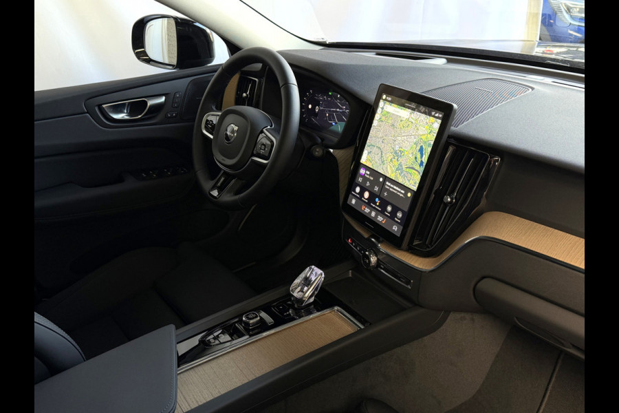 Volvo XC60 2.0 T6 AWD ULTRA DARK NW MODEL ELEK.TREKHAAK HARMAN KARDON HEADUP 360.CAM LEER SCHUIFDAK PHEV Plug in Hybrid ✅ Top Auto's Wijchen ,  Altijd een Ruim aanbod van Volvo's i  BUSINESS / CORE / BRIGHT / DARK / ULTRA DARK / PLUS DARK / BLACK EDITION  / ESSENTIAL / T6 / T8 ✅