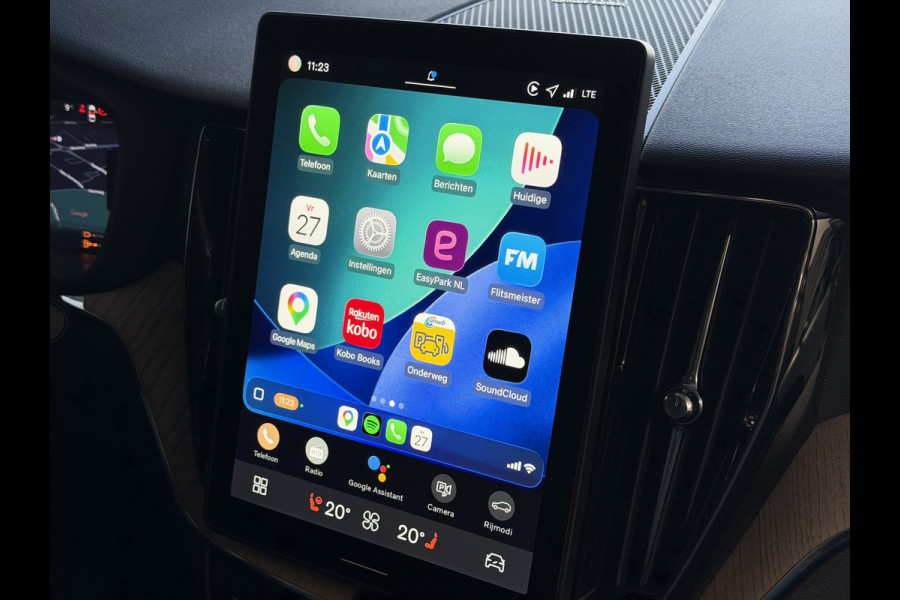 Volvo XC60 2.0 T6 AWD ULTRA DARK NW MODEL ELEK.TREKHAAK HARMAN KARDON HEADUP 360.CAM LEER SCHUIFDAK PHEV Plug in Hybrid ✅ Top Auto's Wijchen ,  Altijd een Ruim aanbod van Volvo's i  BUSINESS / CORE / BRIGHT / DARK / ULTRA DARK / PLUS DARK / BLACK EDITION  / ESSENTIAL / T6 / T8 ✅