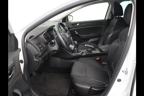 Renault Mégane 1.2 TCe Limited | Trekhaak | Carplay | Navigatie | Keyless | Climate control | DAB | Parkeerhulp | Cruise control | Bluetooth | Getint glas