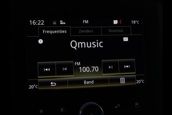 Renault Mégane 1.2 TCe Limited | Trekhaak | Carplay | Navigatie | Keyless | Climate control | DAB | Parkeerhulp | Cruise control | Bluetooth | Getint glas