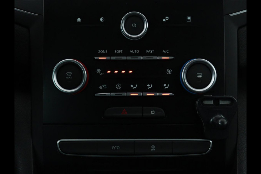 Renault Mégane 1.2 TCe Limited | Trekhaak | Carplay | Navigatie | Keyless | Climate control | DAB | Parkeerhulp | Cruise control | Bluetooth | Getint glas