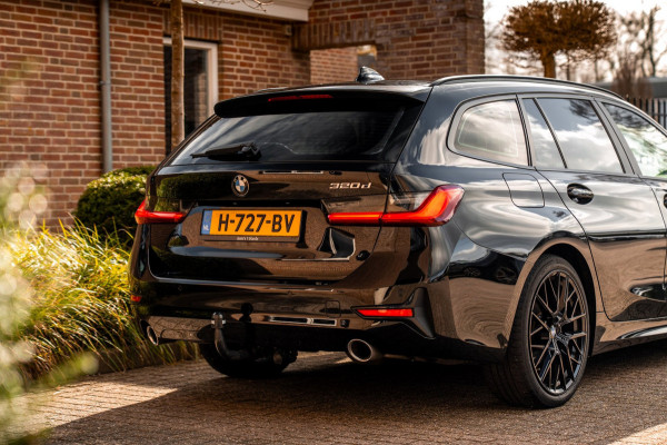 BMW 3 Serie Touring 320d Executive Edition Trekhaak